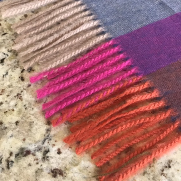 NWOT Pretty Persuasions Oversized Colourful Scarf Wrap - Picture 4 of 8